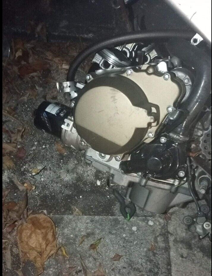 03 04 Kawasaki Ninja ZX6R 636 Water Pump Engine Motor Coolant Cover Impeller complete OEM
