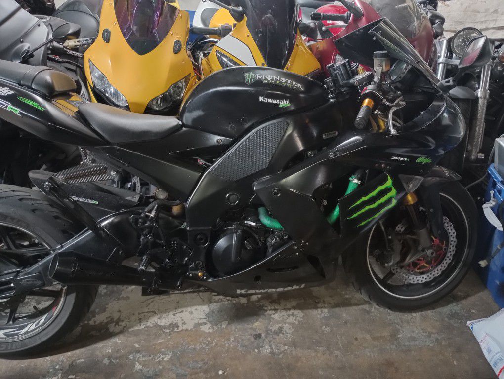 2005 Kawasaki ZX10 Low Miles Runs Perfect Slight Stretch ZX-10 Ninja