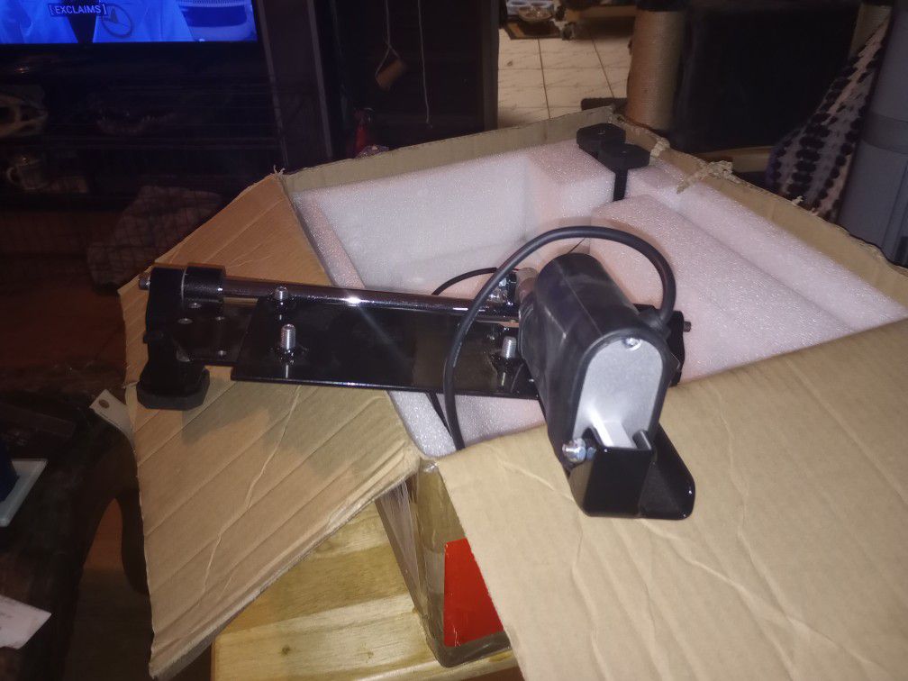 SOLD Harley-Davidson Dresser Electric Center Stand Paid $300 New Harley Davidson