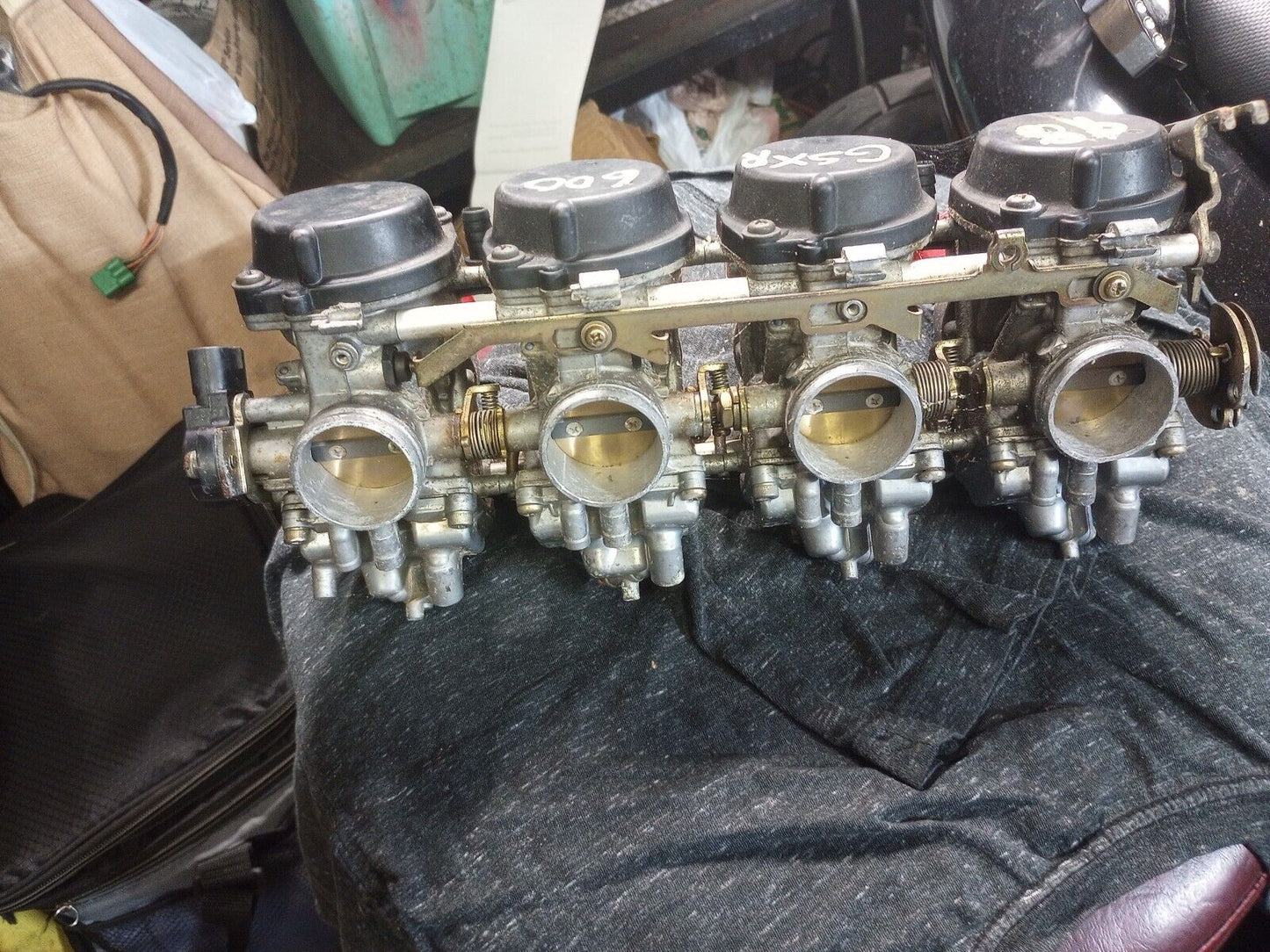 1997 97- 00 Suzuki GSXR 600 GSXR600 Carburetor Carb Bodies Gas Fuel OEM nice