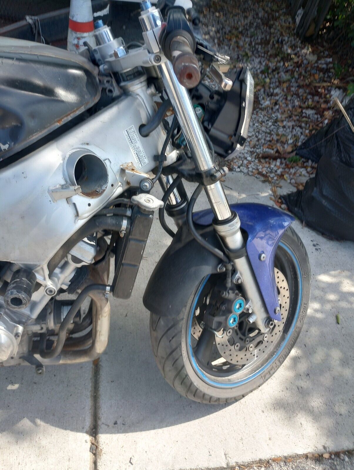 1997 2007 Yamaha YZF600 YZF 600 front wheel and rotors straight