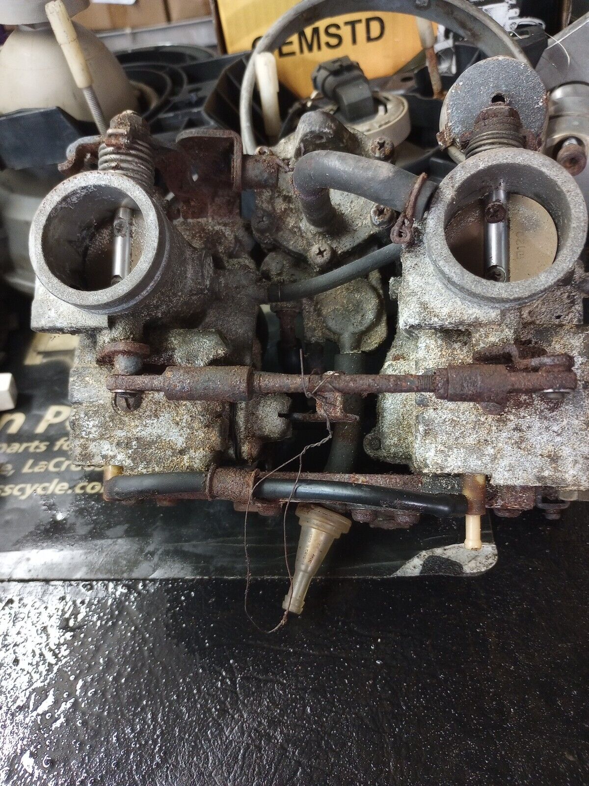 82 Yamaha Vision XZ550RJ Only Carburetor Carbs OEM # 11H-14901-01-00 Vintage XZ550 XZ 550 RJ