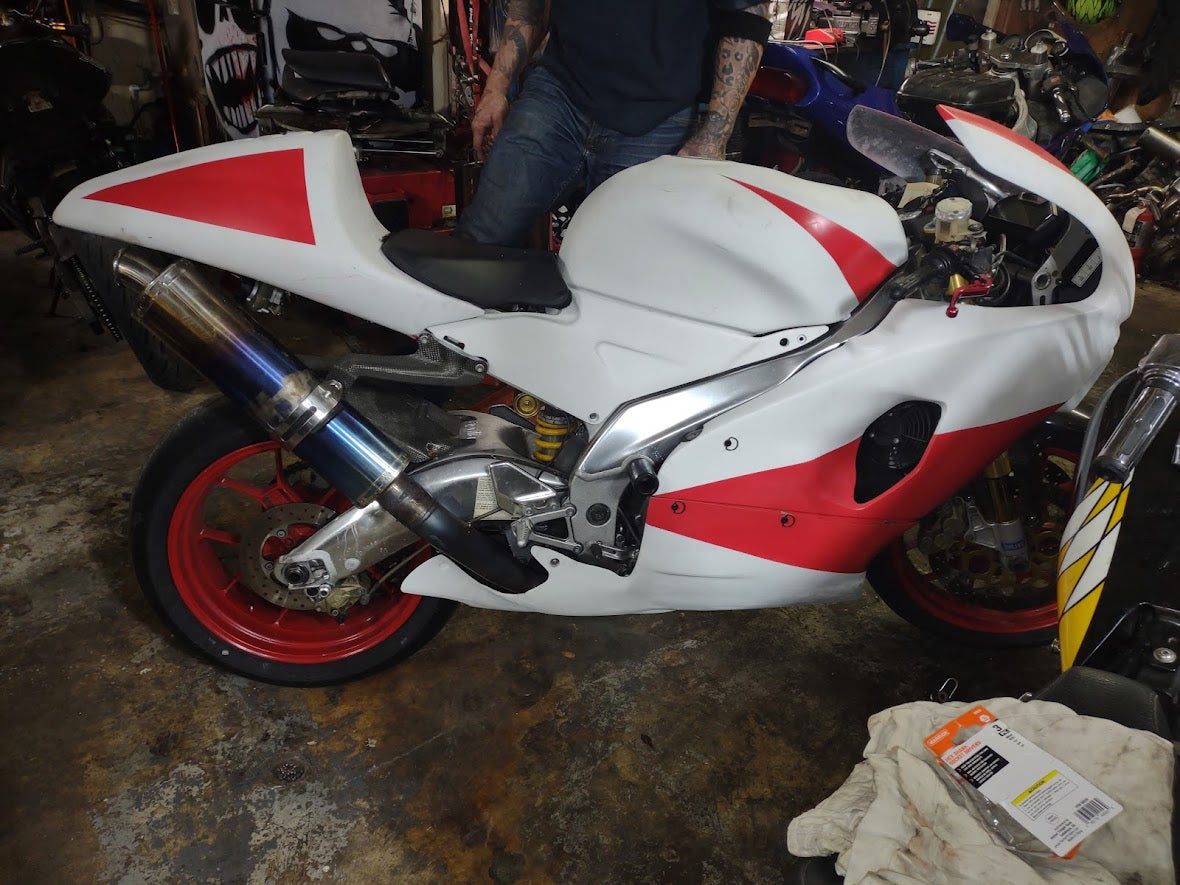 Parts Bike - Aprilia Mille RSV 1000 Ohlins Forks Brembo Brakes RSV1000 - For parts