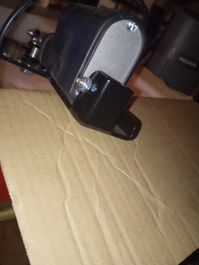 SOLD Harley-Davidson Dresser Electric Center Stand Paid $300 New Harley Davidson
