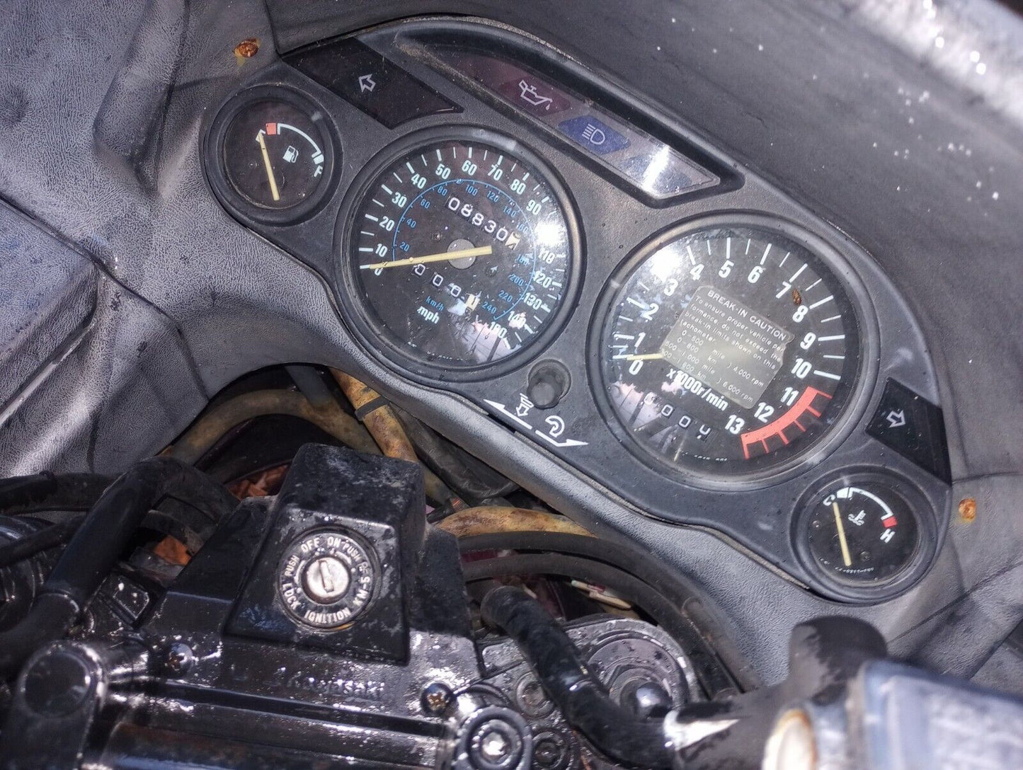 1999 Kawasaki Concours carburetors sitting outside but complete considered parts ZG1000 ZG 1000