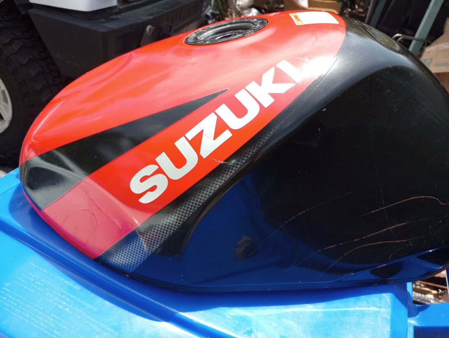 SOLD SOLD 98 Suzuki Srad GSXR 750 GSXR750 96 97 99 Gas Tank Fuel Petrol