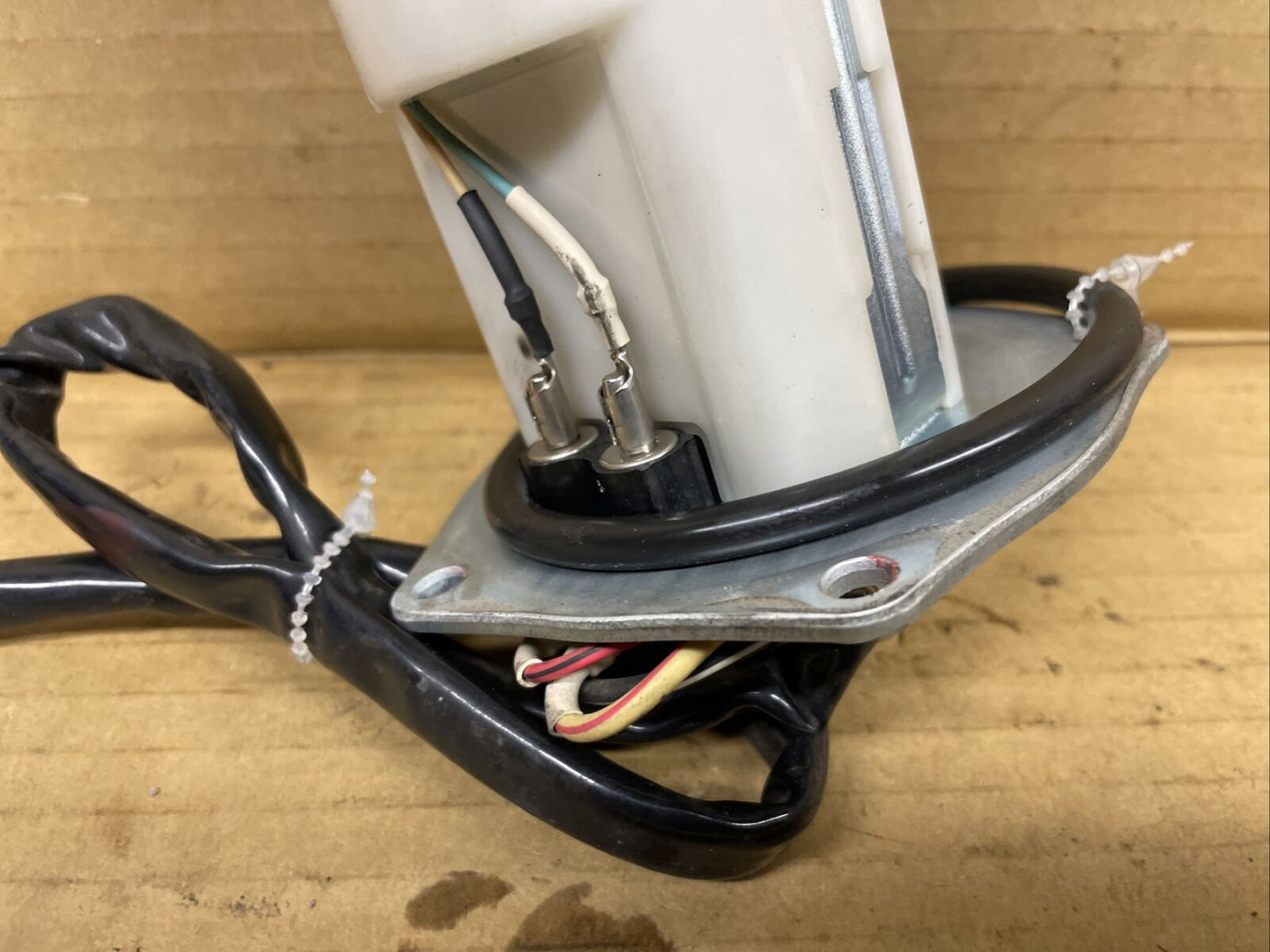 SOLD 2013 Kawasaki ZX10 ZX-10 Ninja Fuel Pump assembly 49040-0049 Core Credit available