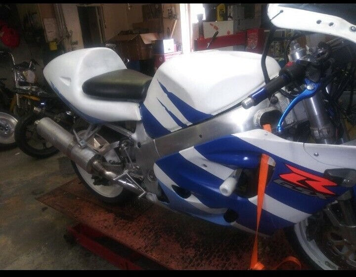 97 98 99 00 GSXR 600 SRAD Engine Motor GSXR600 Bike not for sale