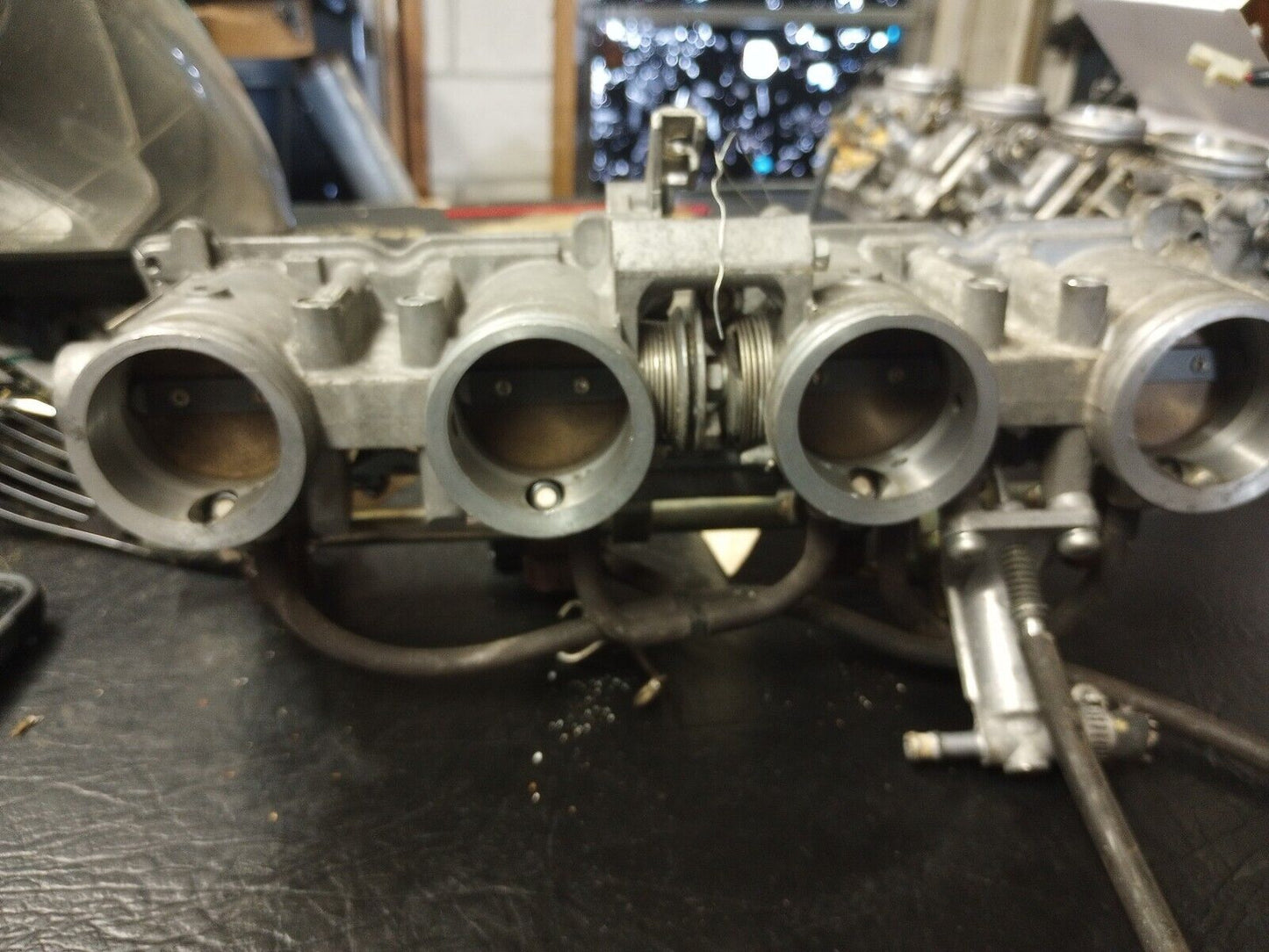 04 05 Honda CBR1000RR CBR1000 CBR 1000 RR Throttle Bodies OEM - Been sitting