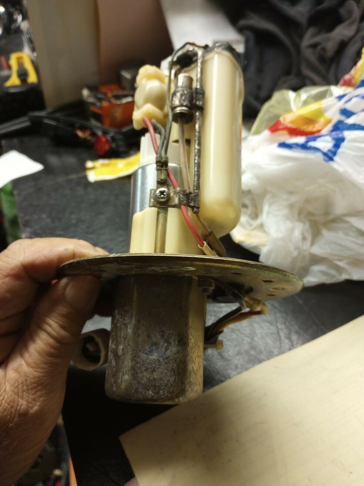04 05 SUZUKI GSXR 600 750 FUEL PUMP 15100-29G00 REBUILT NOT USED * core cred