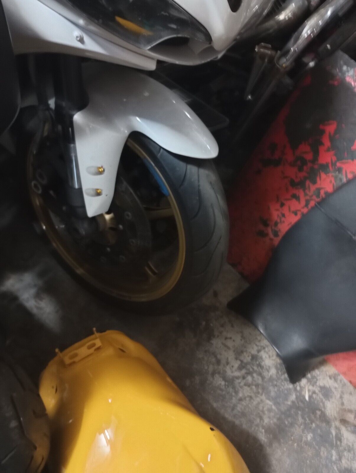 SOLD 2005 Yamaha R6 Good Running broken Bolt In Exhaust YZF600