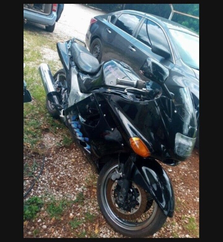 Kawasaki ZX-11 ZX11 Complete , sitting 2 years , Mechanic's Special
