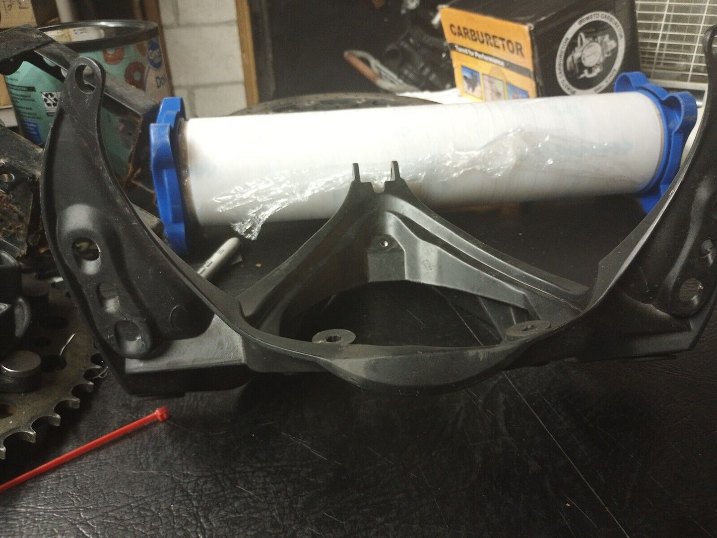 05 06 Suzuki GSXR1000 GSXR 1000 Upper Fairing Headlight Bracket Stay Mount OEM