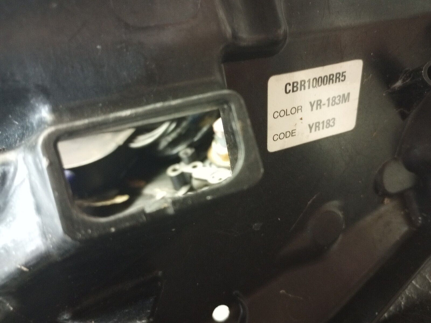 04 05 06 07 HONDA CBR1000RR Undertail Under Tail Battery Tray CBR1000 CBR 1000 RR Fender