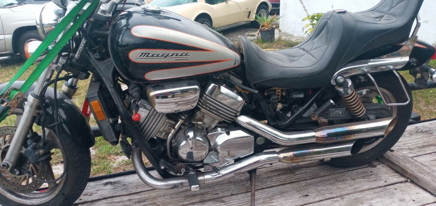 SOLD SOLD 94 - 03 Honda Magna VF 750 VF750 Forks and Triple Trees Straight Triple tree Suspension