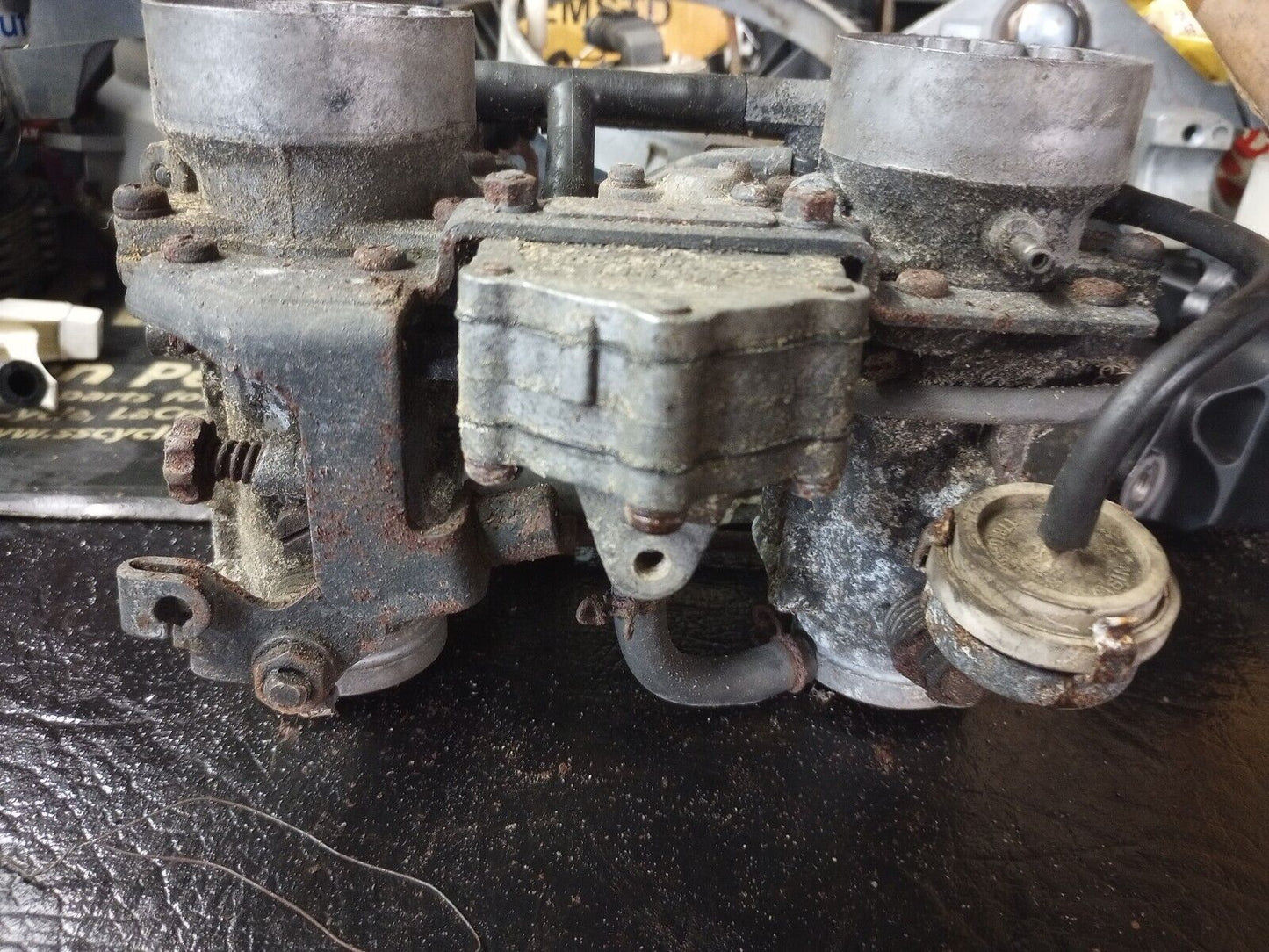82 Yamaha Vision XZ550RJ Only Carburetor Carbs OEM # 11H-14901-01-00 Vintage XZ550 XZ 550 RJ