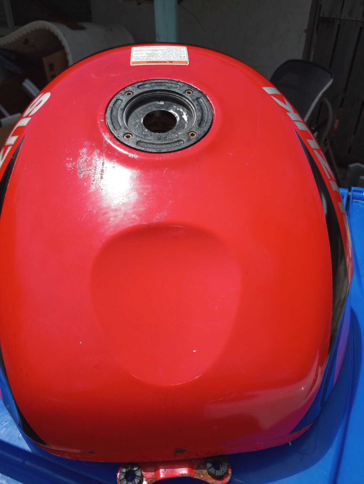 SOLD SOLD 98 Suzuki Srad GSXR 750 GSXR750 96 97 99 Gas Tank Fuel Petrol
