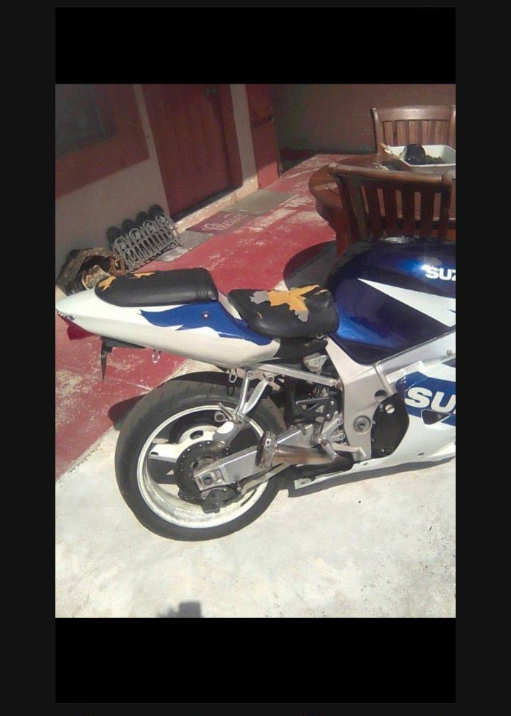SOLD SOLD 2002 Suzuki GSXR 600 Possible Finance Click The Link Below GSXR600
