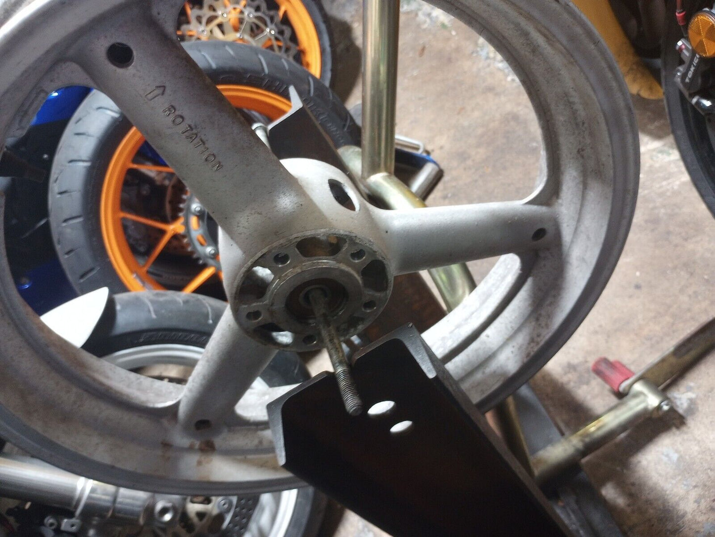 1997 Suzuki GSXR750 GSXR 750 front wheel rim 17 x 3.5 SRAD