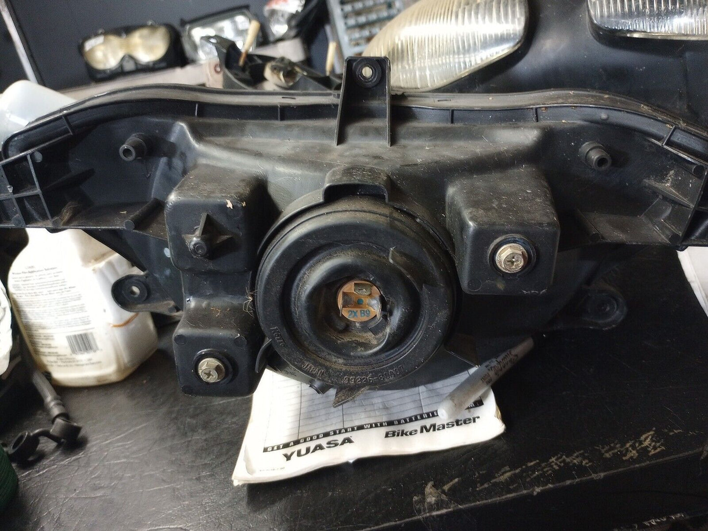 SOLD SOLD 97 - 07 Yamaha YZF600R OEM Headlight Headlamp top mounts gone YZF600 YZF 600