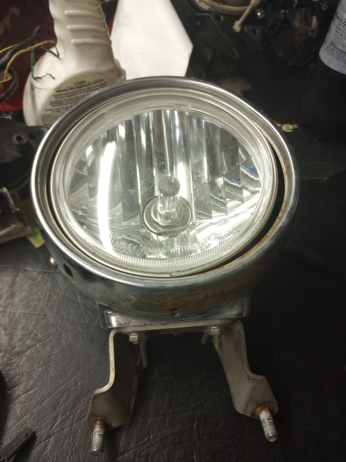 2006 - 15 KAWASAKI VN900 Vulcan Headlight Housing Bulb Bezel Trim Light VN 900