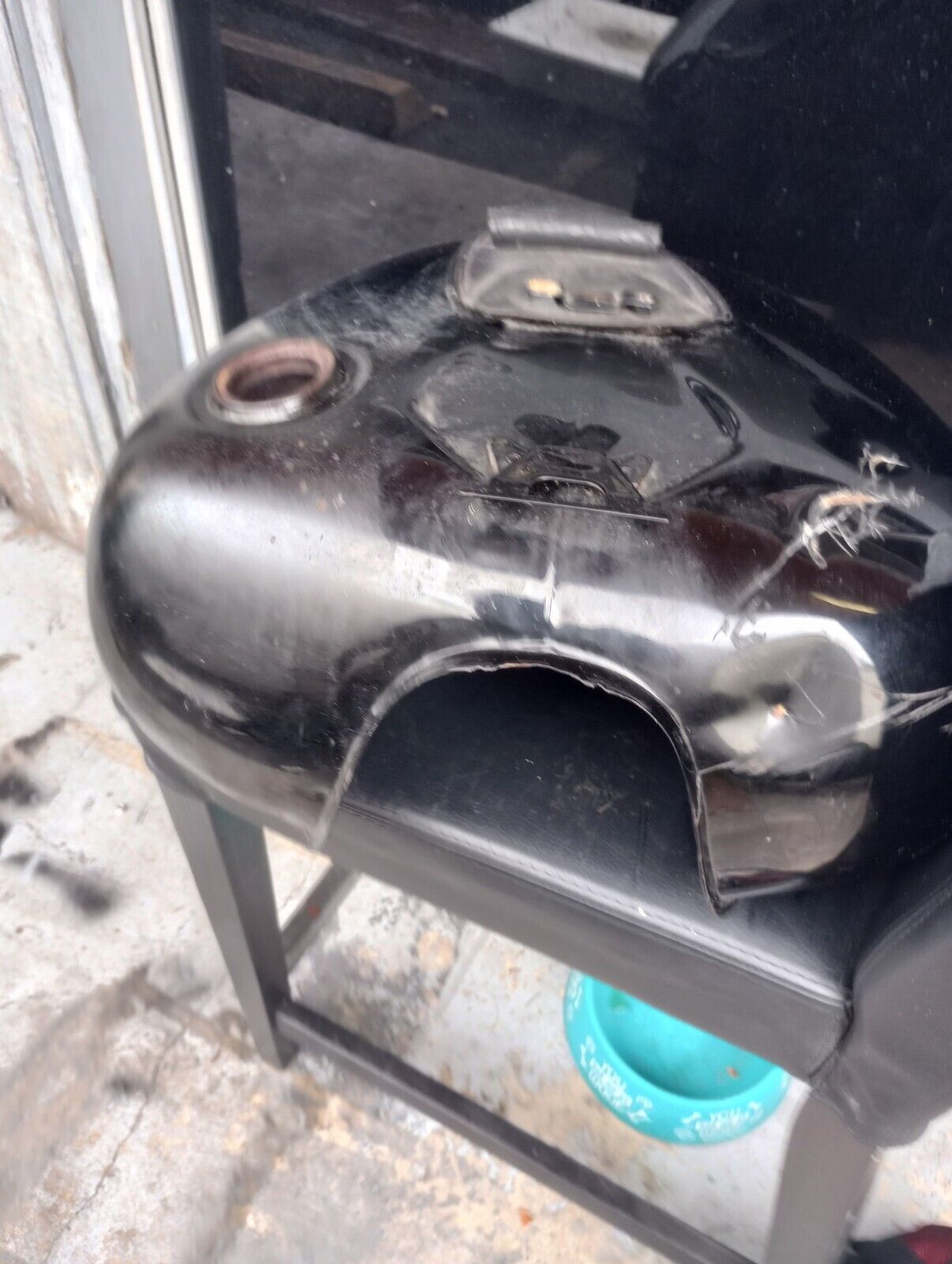 2007 Honda Shadow 750 VT750 VT Gas Fuel Petrol Tank clean inside small dent & scratches