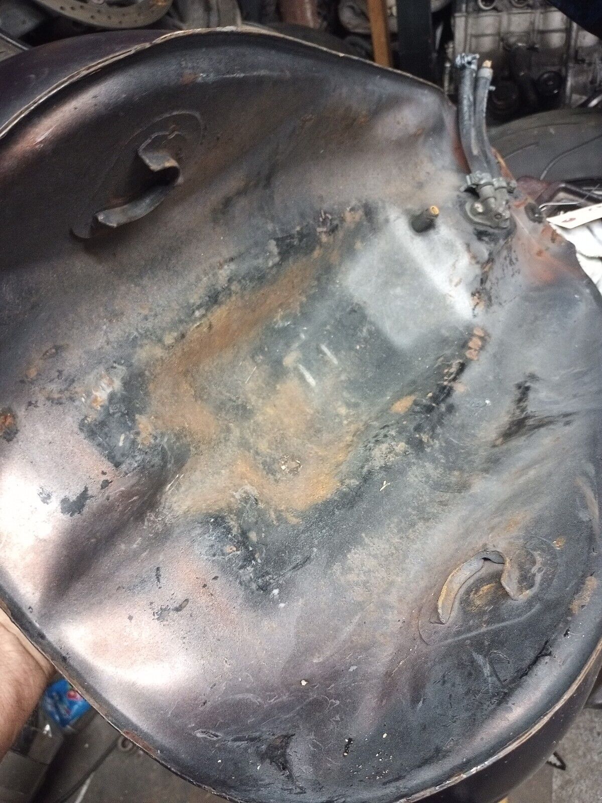 SOLD 97 - 03 Suzuki Marauder VZ800 Gas Tank Fuel Cell Petrol VZ 800