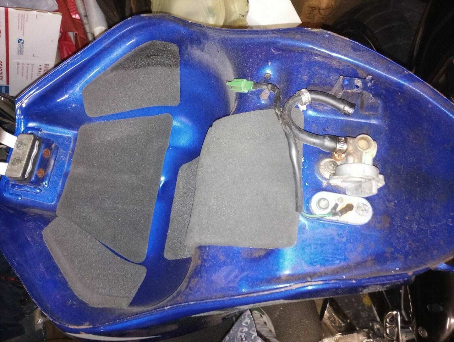 SOLD SOLD 01 02 Yamaha R6 Gas Fuel Petrol Tank