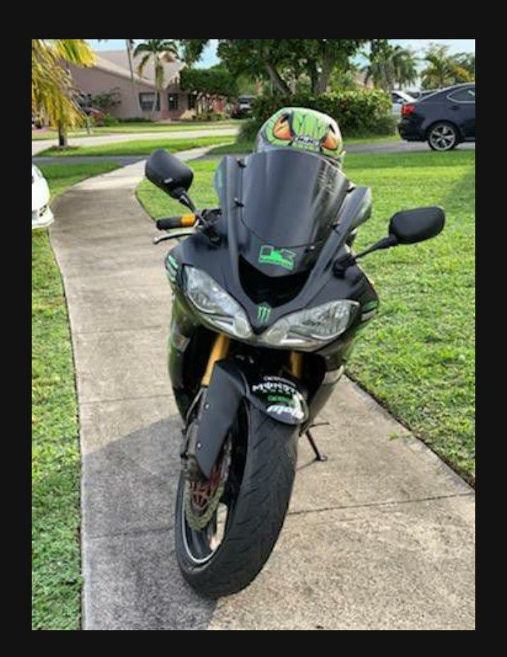 2005 Kawasaki ZX10 Low Miles Runs Perfect Slight Stretch ZX-10 Ninja