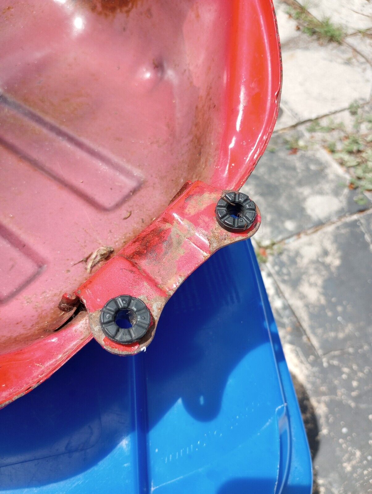 SOLD SOLD 98 Suzuki Srad GSXR 750 GSXR750 96 97 99 Gas Tank Fuel Petrol