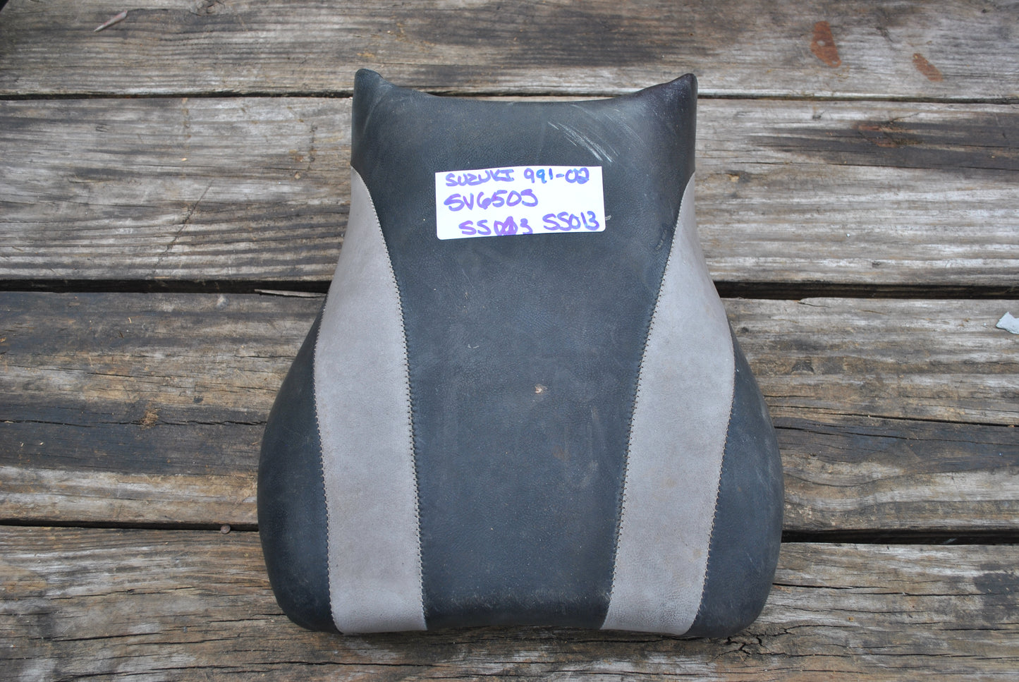 SOLD SOLD 99 00 01 02 Suzuki SV650S Front Driver Seat SV650 SV 650 S OEM Recovered Nice