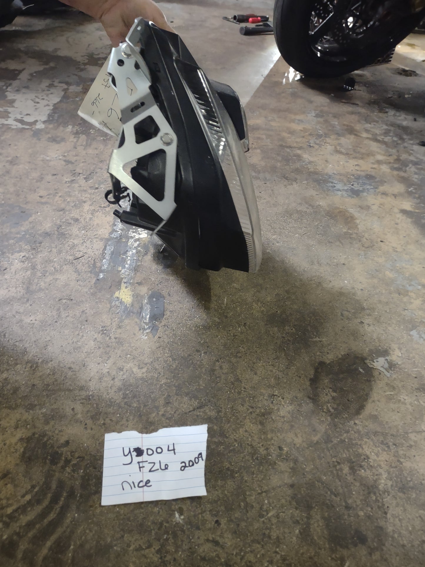 09 - 17 Yamaha FZ6 FZ6R Headlight & Brackets Head Light Lamp # 36P-84300-00-00