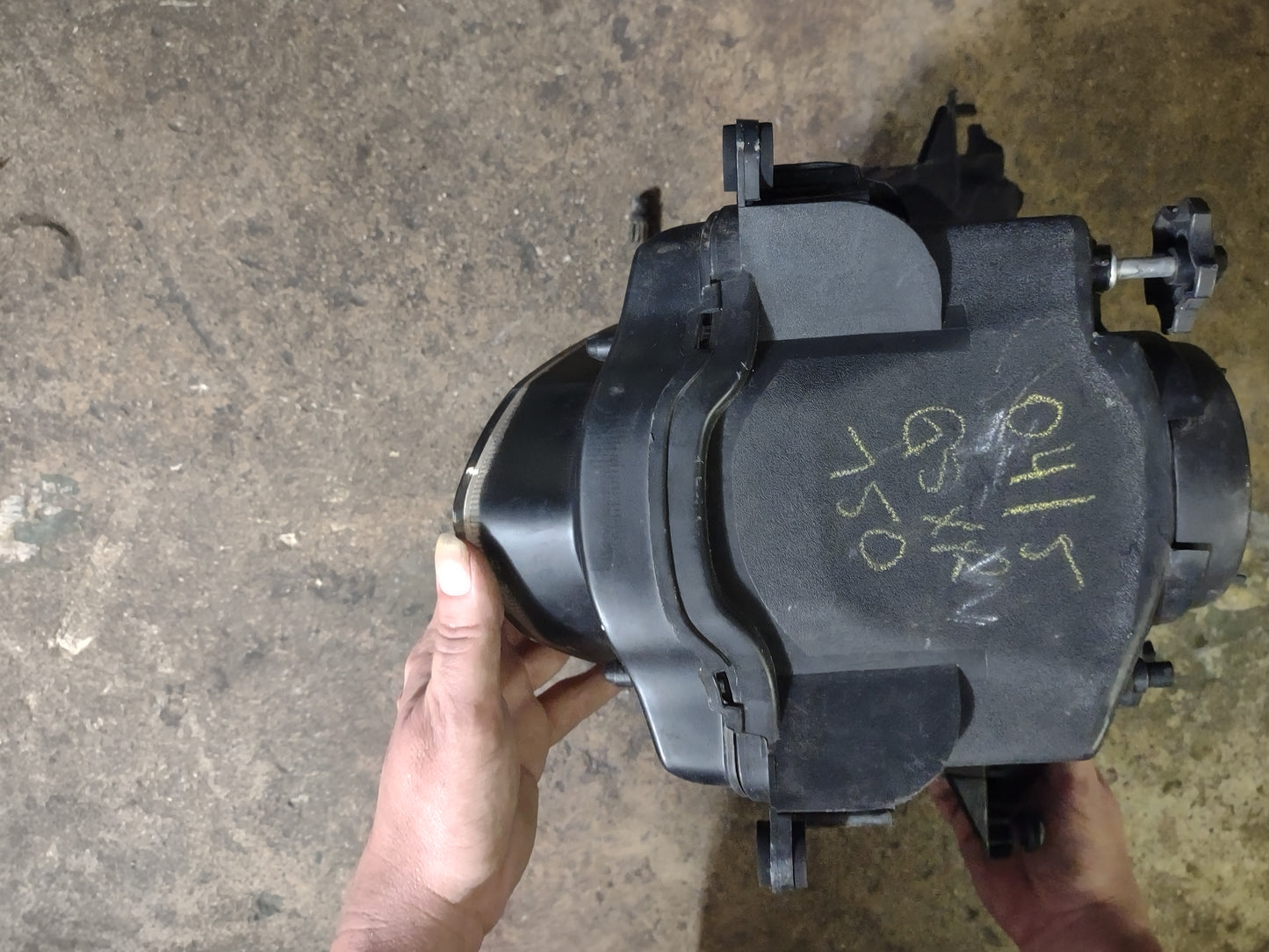 04 05 Suzuki GSXR 750 GSXR750 Headlight Head light lamp