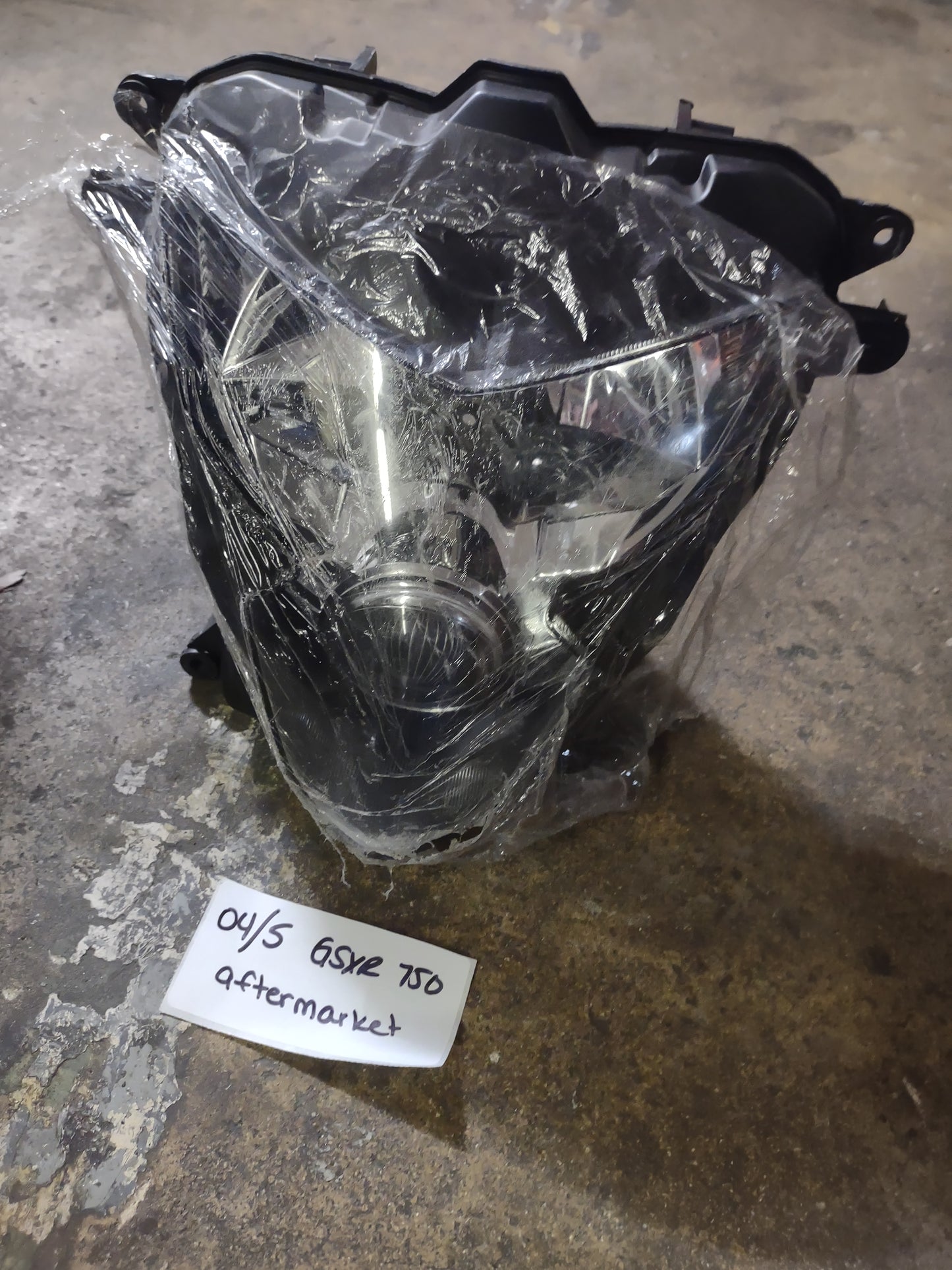 04 05 Suzuki GSXR 750 GSXR750 Headlight Head Light Lamp New Aftermarket