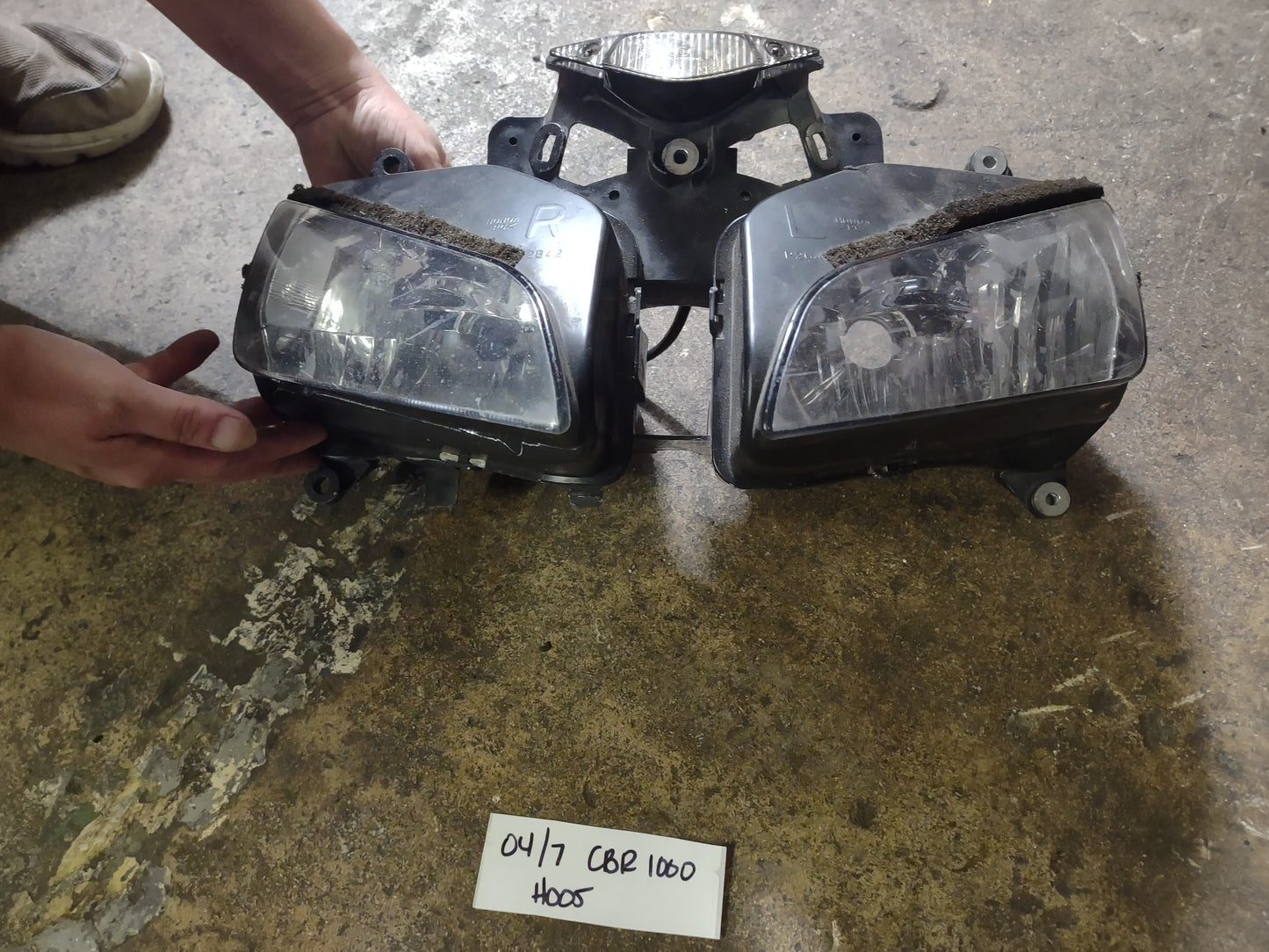 04 05 06 07 Honda CBR 1000 CBR1000 Headlight Head Light Lamp OEM