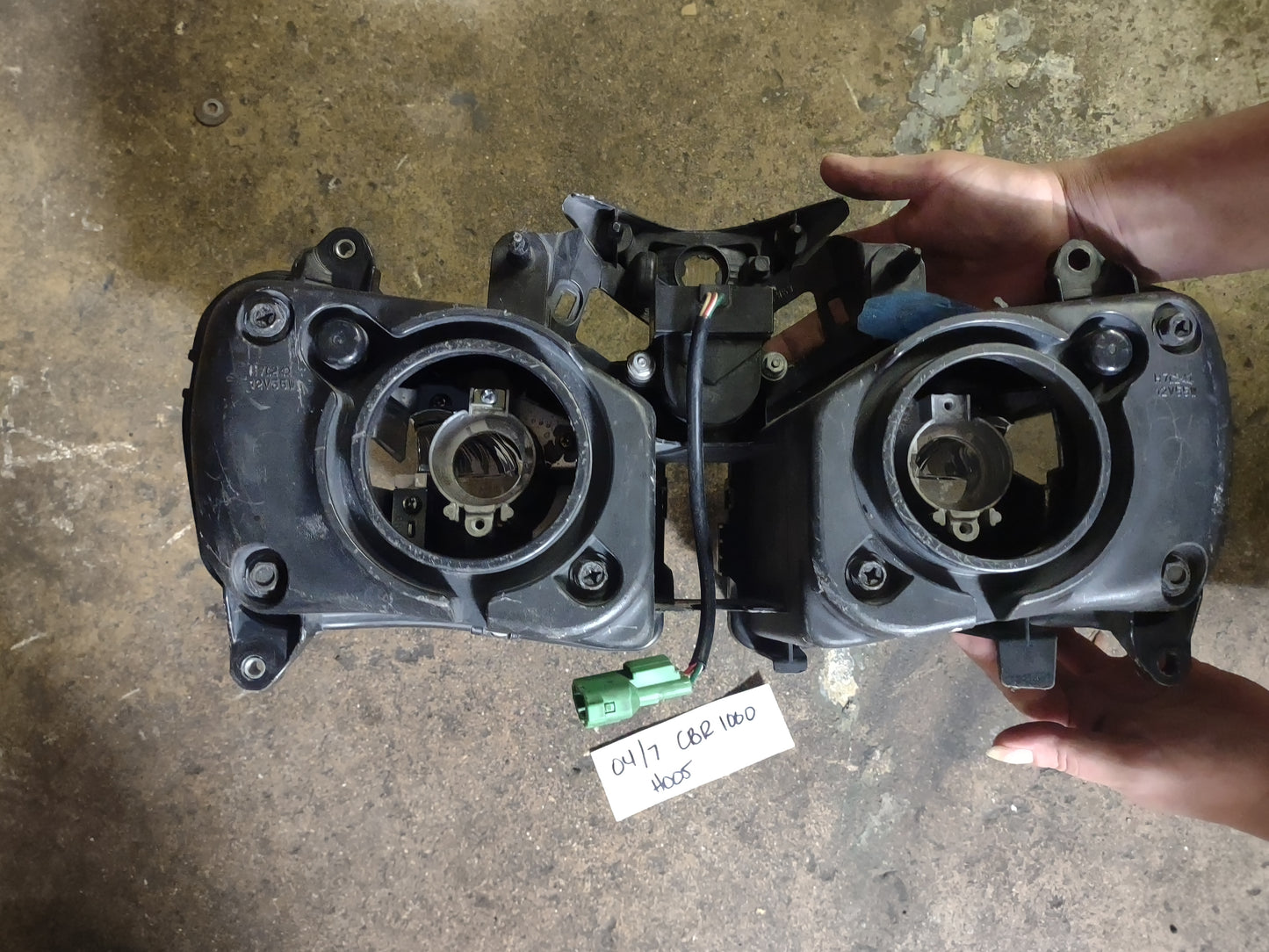 04 05 06 07 Honda CBR 1000 CBR1000 Headlight Head Light Lamp OEM