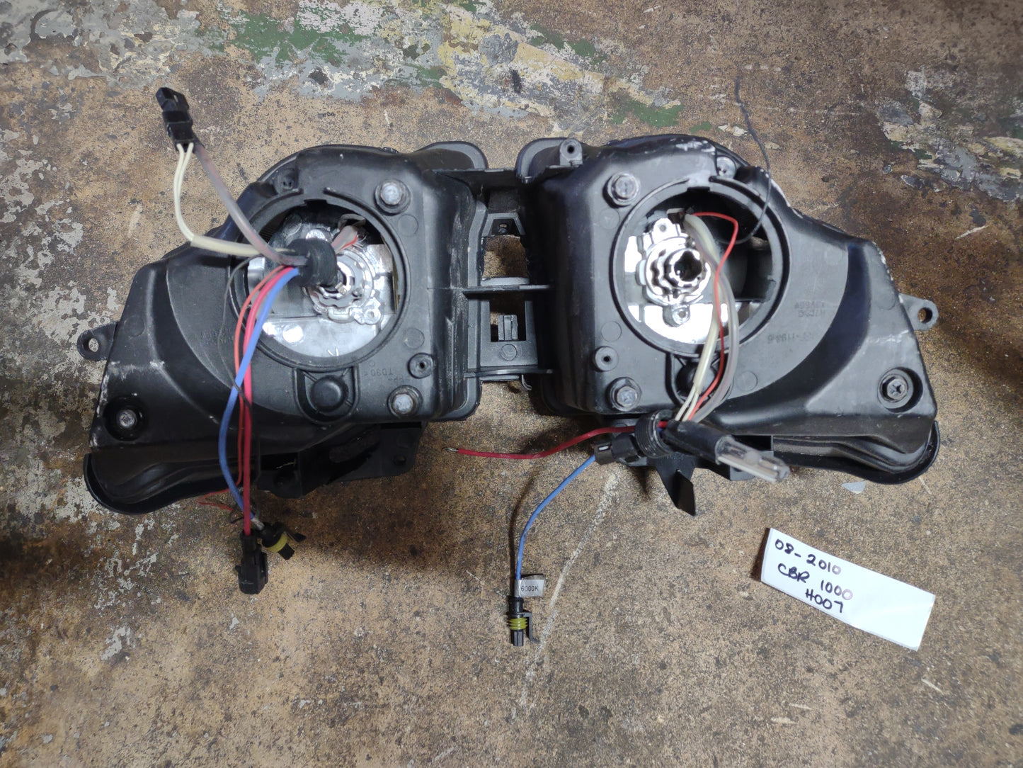 08 - 11 Honda CBR 1000 CBR1000 Headlight Head Light Lamp OEM 1000RR CBR 1000 RR