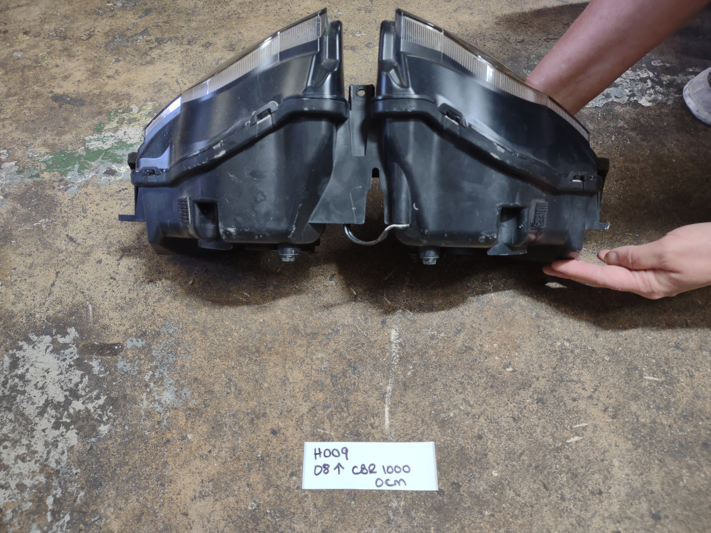 08 - 11 Honda CBR 1000 CBR1000 Headlight Head Light Lamp OEM 1000RR CBR 1000 RR