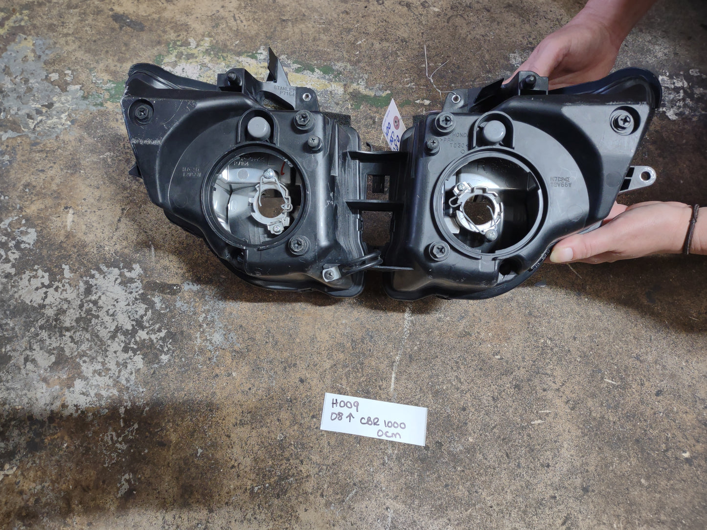 08 - 11 Honda CBR 1000 CBR1000 Headlight Head Light Lamp OEM 1000RR CBR 1000 RR
