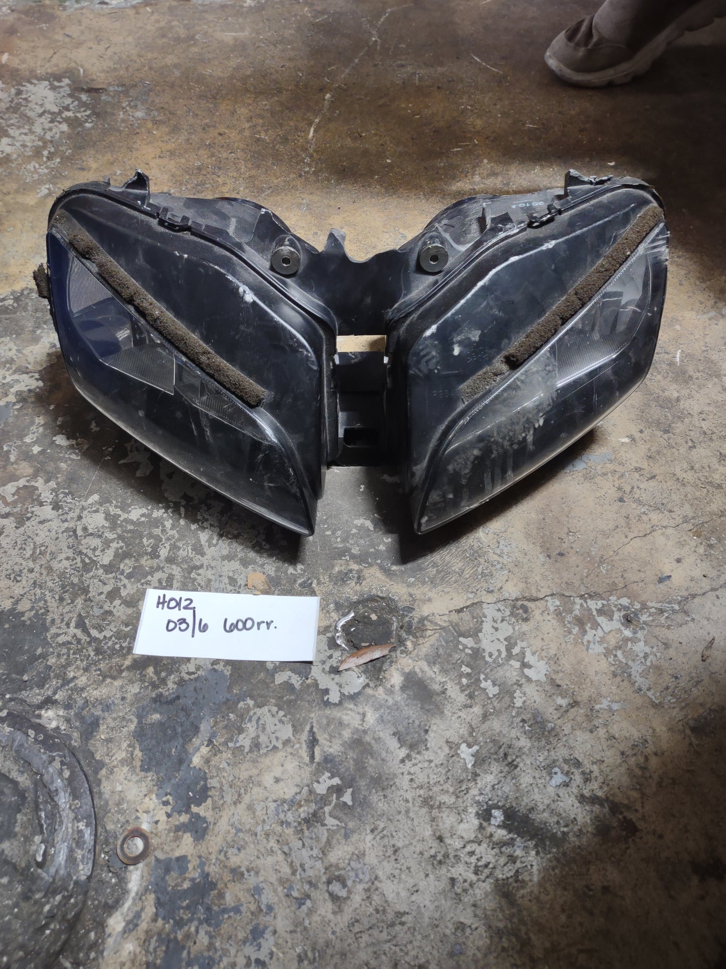 03 - 06 Honda CBR 600 RR CBR600RR Headlight Head Light Lamp Lighting 600RR