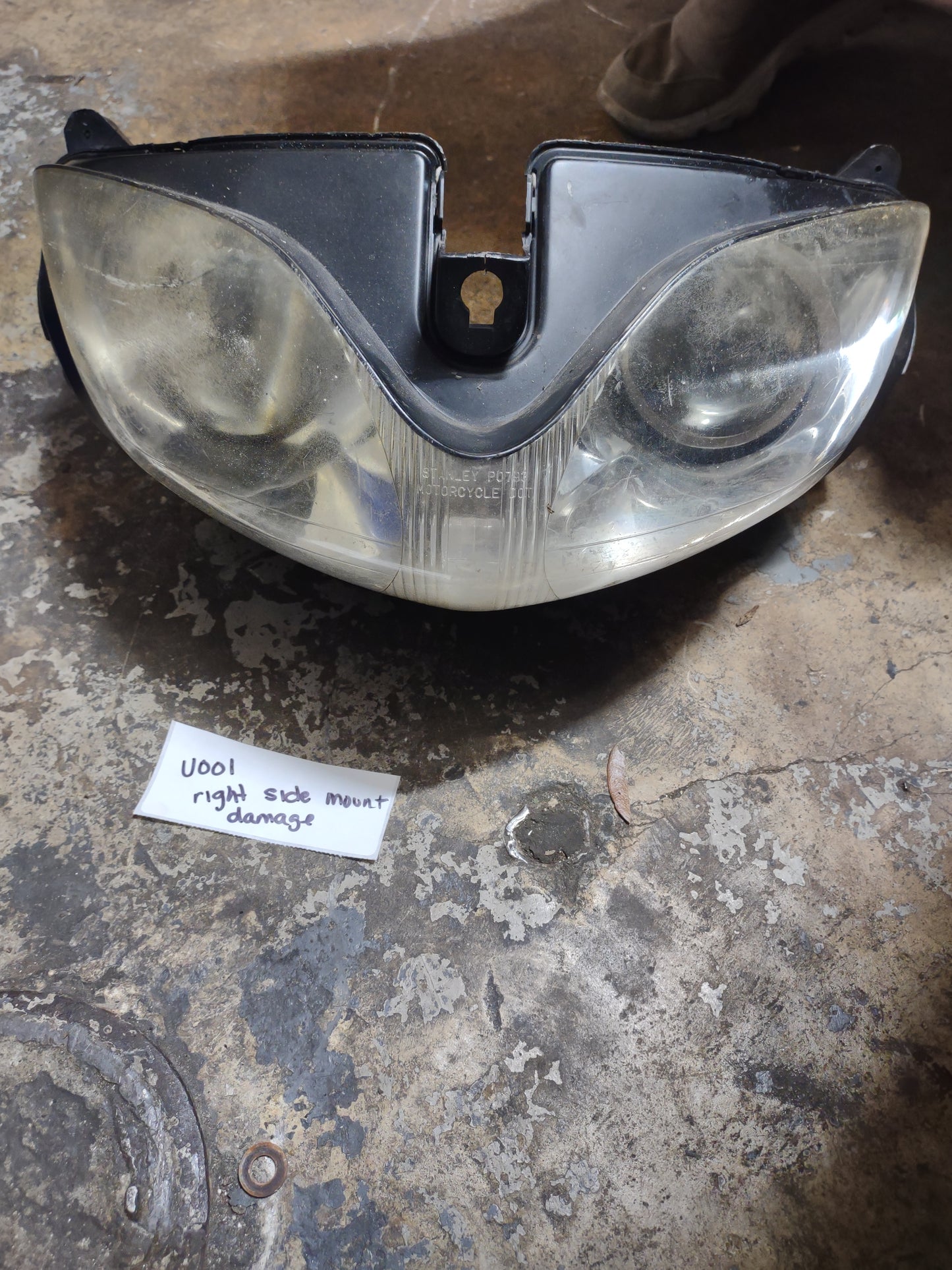03 Suzuki Bandit 1200 GSF1200 Headlight Head Light Lamp GSF 1200 GSF1200S