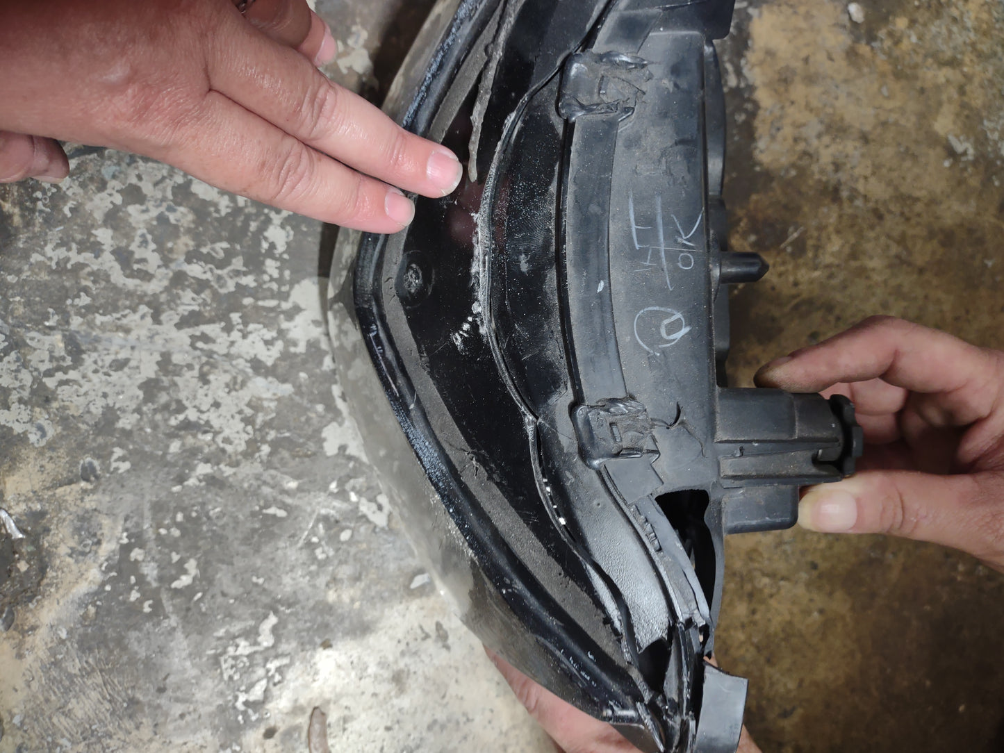 2008 - 2012 Kawasaki EX250 Ninja 250 Headlight Head Light Lamp EX 250 - Damaged