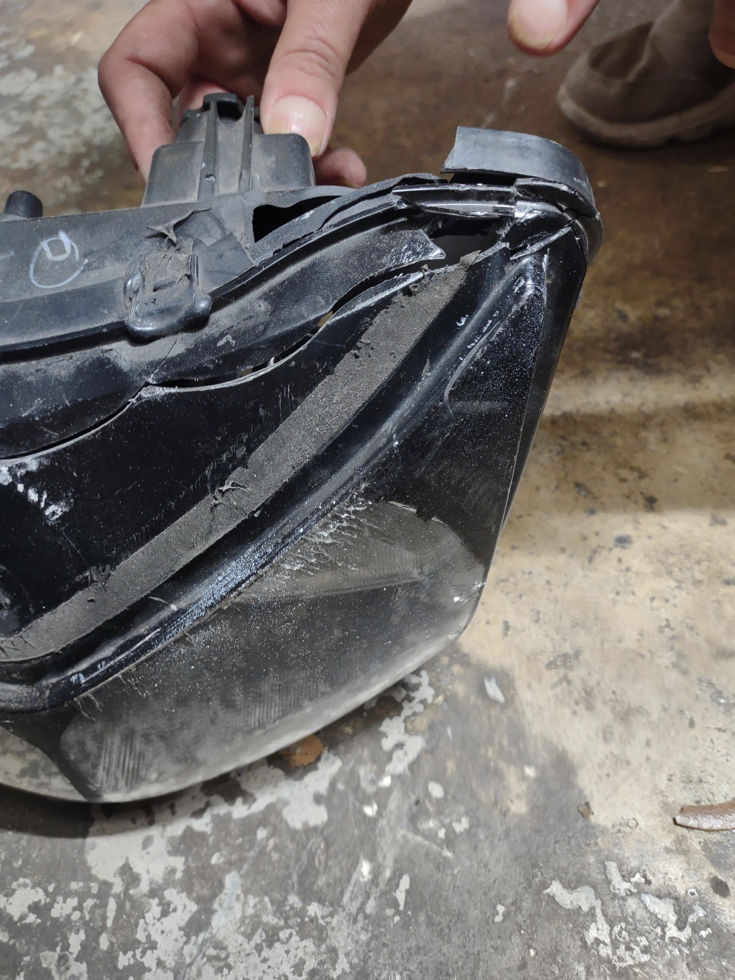 2008 - 2012 Kawasaki EX250 Ninja 250 Headlight Head Light Lamp EX 250 - Damaged