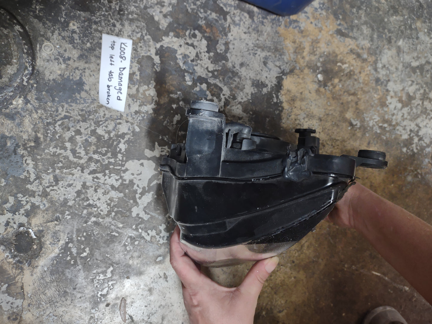 2008 - 2012 Kawasaki EX250 Ninja 250 Headlight Head Light Lamp EX 250 - Damaged