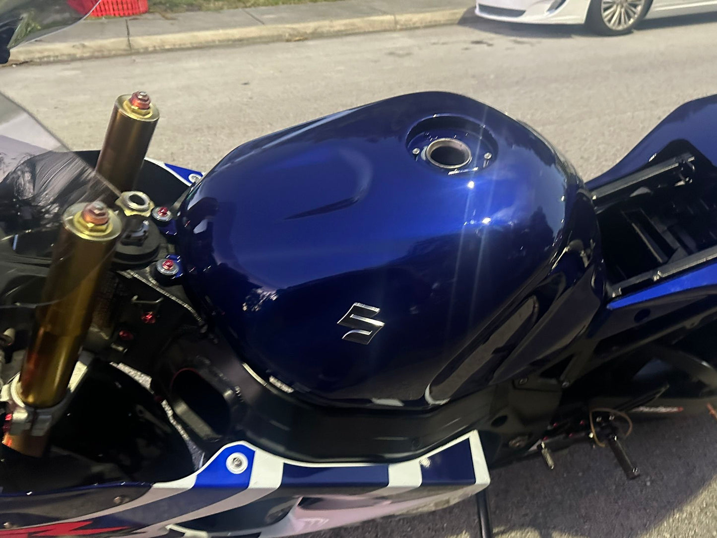 03 04 Suzuki GSXR 1000 Rolling Chassis as pictured or for parts