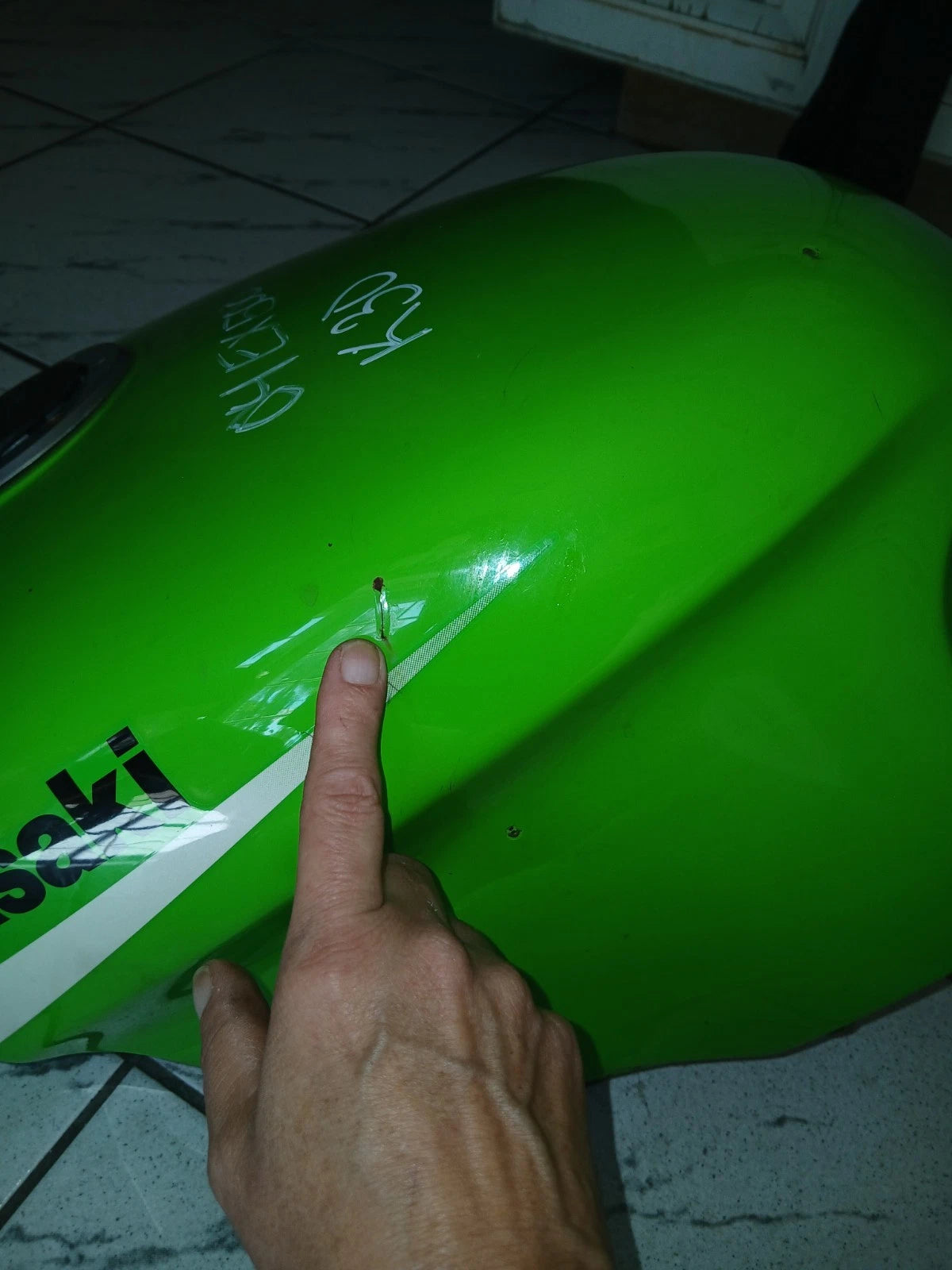 04 Kawasaki EX500 Gas Tank EX 500 Fuel Tank Petrol Cell Ninja 500 Petcock