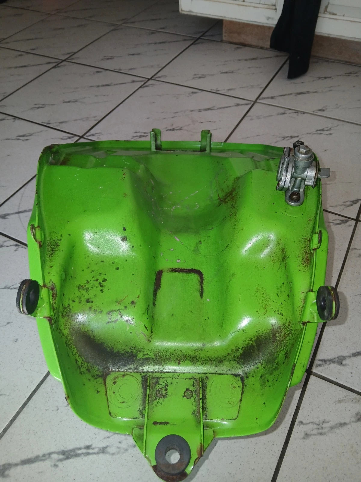 04 Kawasaki EX500 Gas Tank EX 500 Fuel Tank Petrol Cell Ninja 500 Petcock