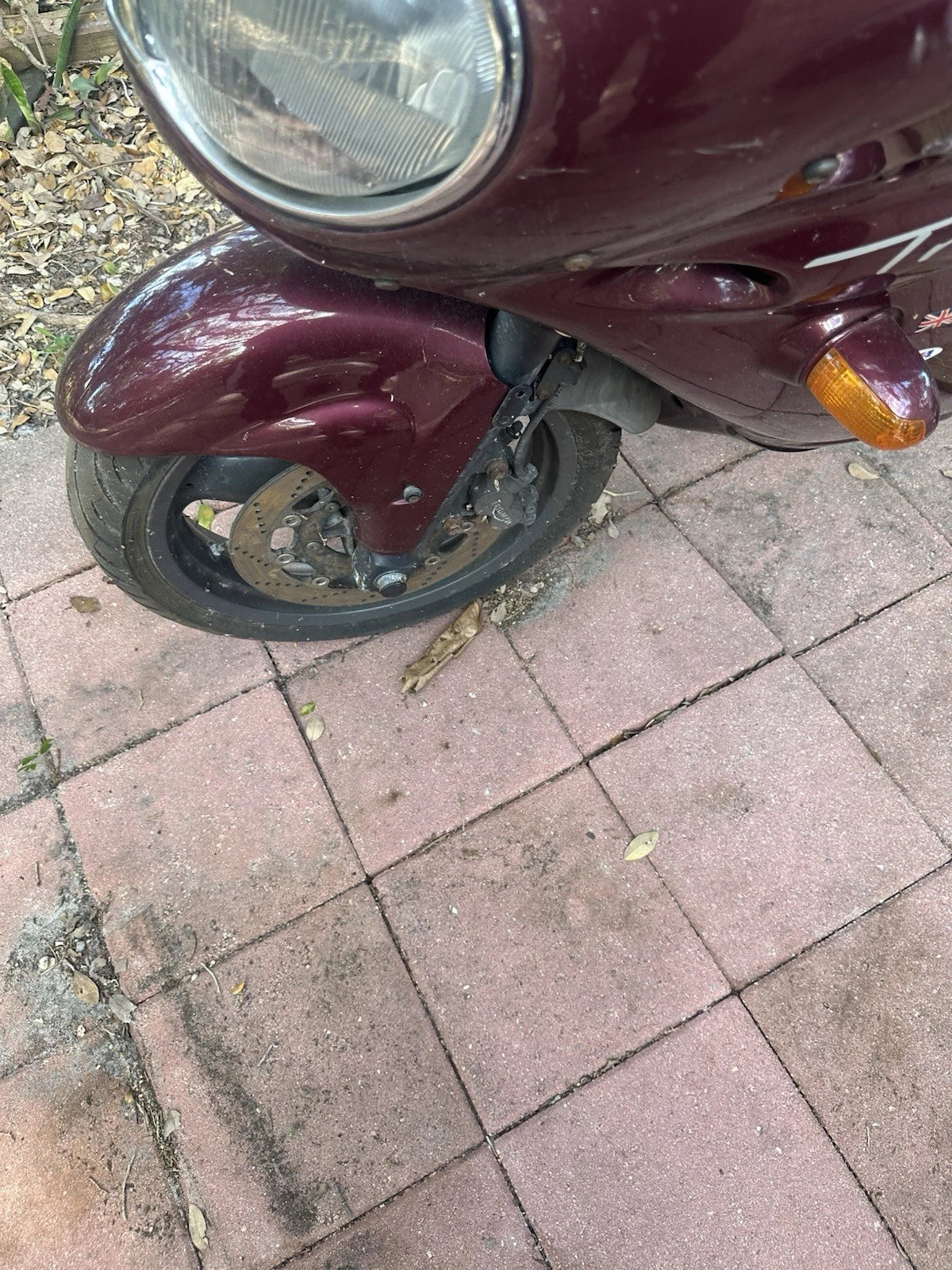 97 Triumph Trophy 900 OEM Carburetors Carbs - Parting Out Complete Bike