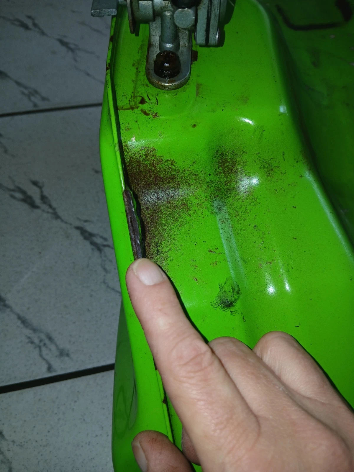 04 Kawasaki EX500 Gas Tank EX 500 Fuel Tank Petrol Cell Ninja 500 Petcock