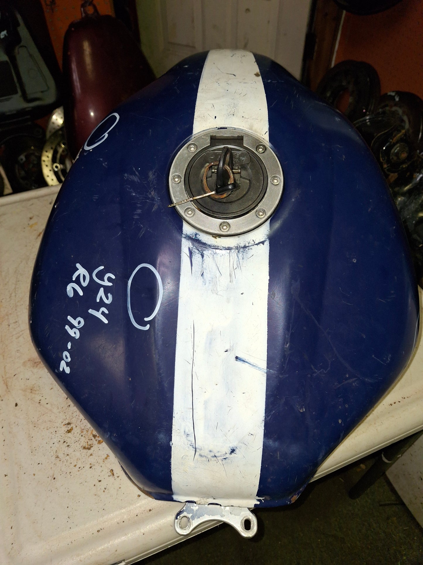 99-02 Yamaha YZF R6 Gas Tank Fuel Petrol Cell OEM